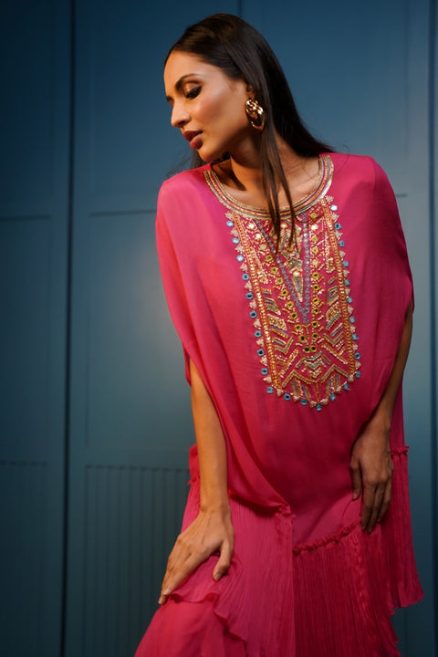 Fuchsia pink kaftan with cutout sleeves set.